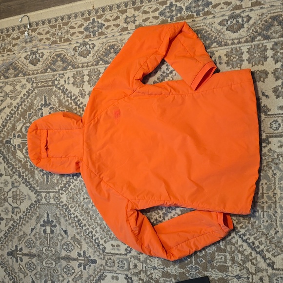 North Face lightweight puffer jacket - Picture 7 of 10
